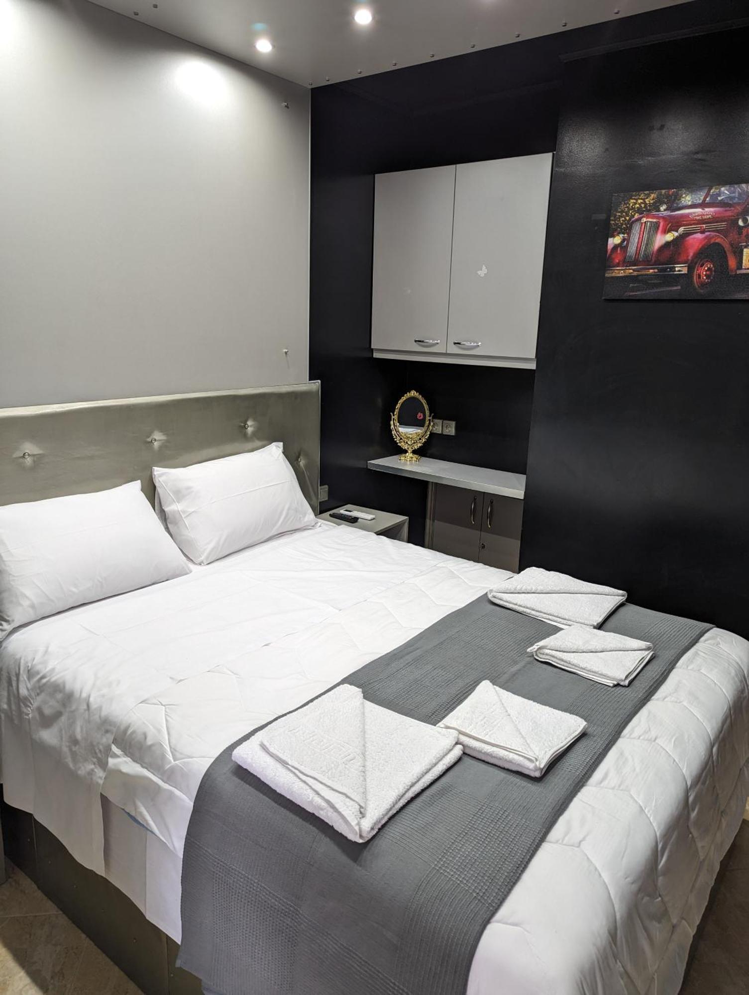 Modern Quiet Luxury Apartment Patra Exterior foto